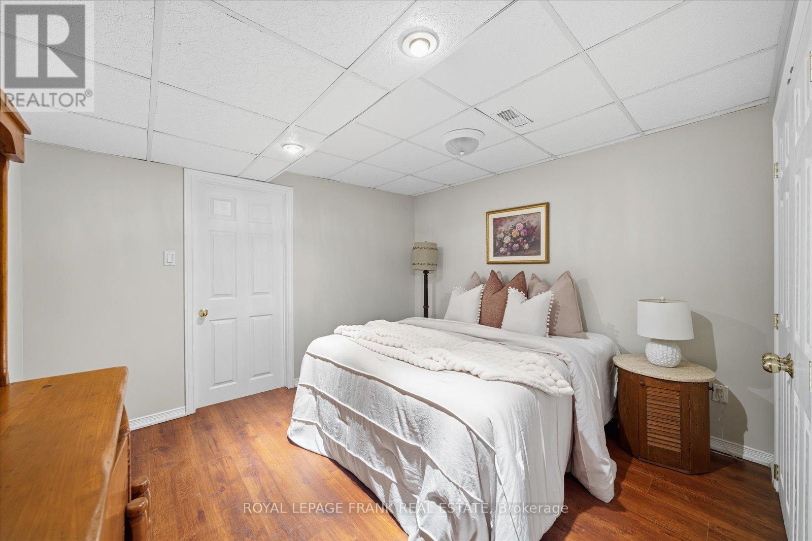 












948 OSHAWA BOULEVARD N

,
Oshawa (Centennial),




Ontario
L1G5V6

