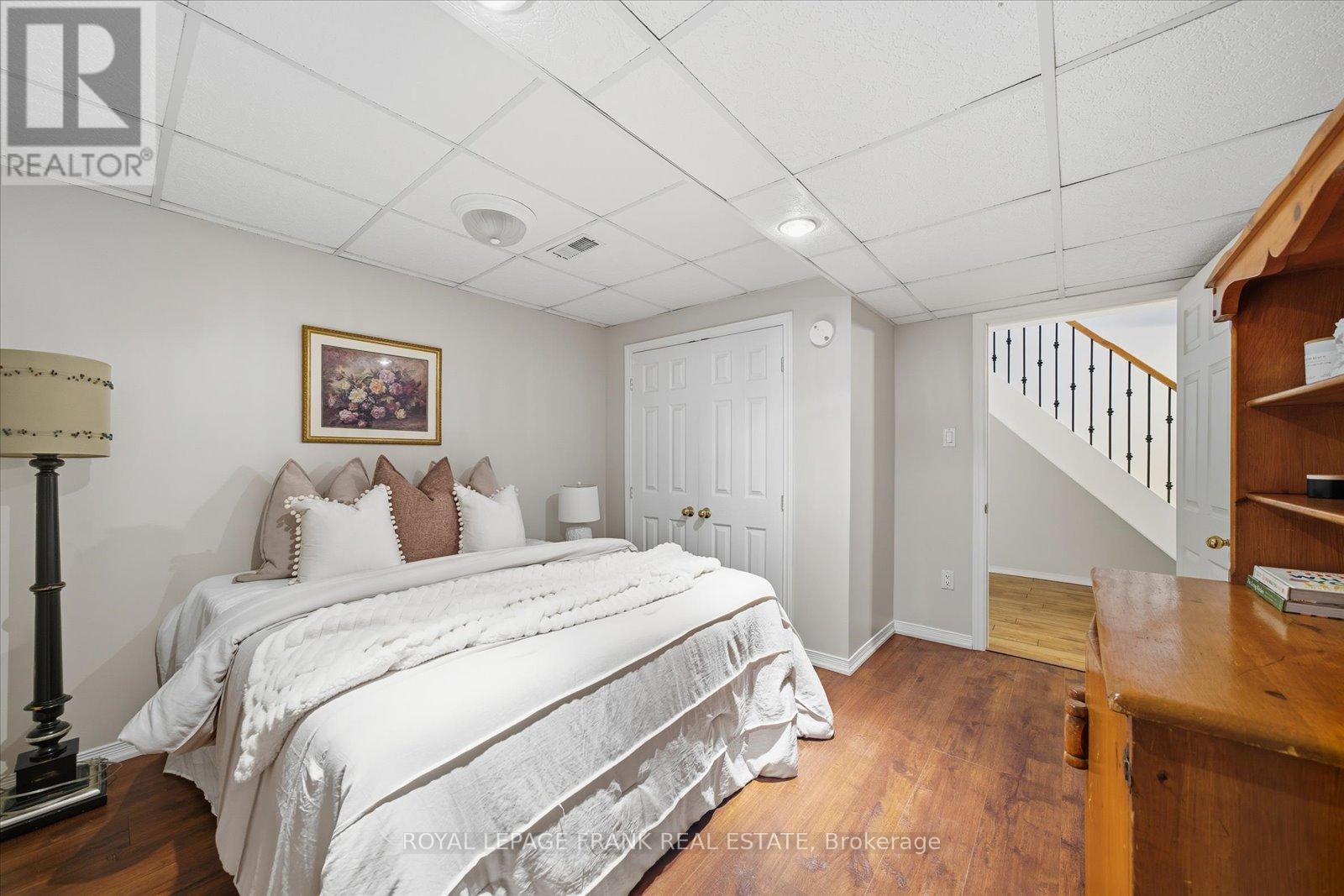 












948 OSHAWA BOULEVARD N

,
Oshawa (Centennial),




Ontario
L1G5V6

