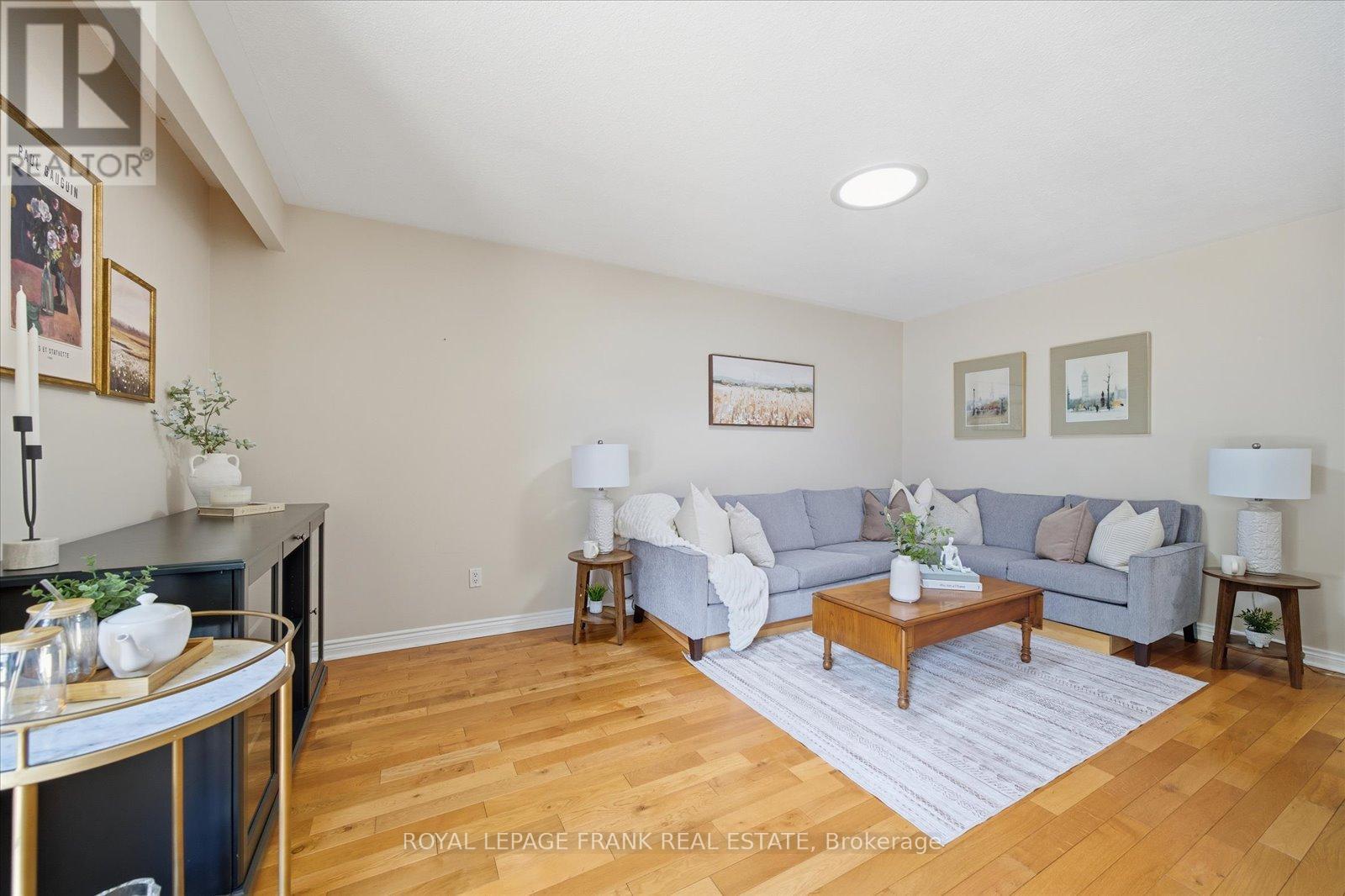 












948 OSHAWA BOULEVARD N

,
Oshawa (Centennial),




Ontario
L1G5V6

