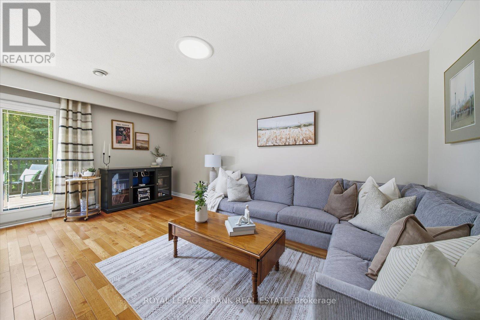 












948 OSHAWA BOULEVARD N

,
Oshawa (Centennial),




Ontario
L1G5V6


