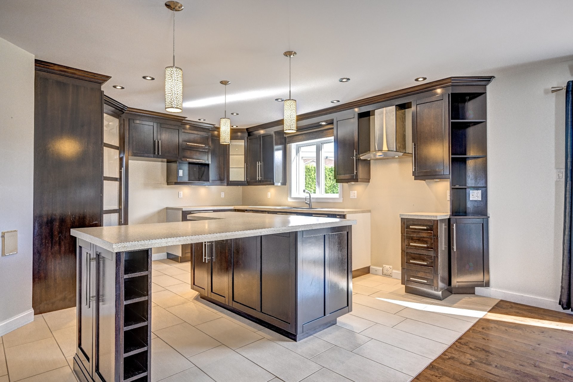 









1055


Rue de la Forge

,
Saint-Hyacinthe,




QC
J2T0A2

