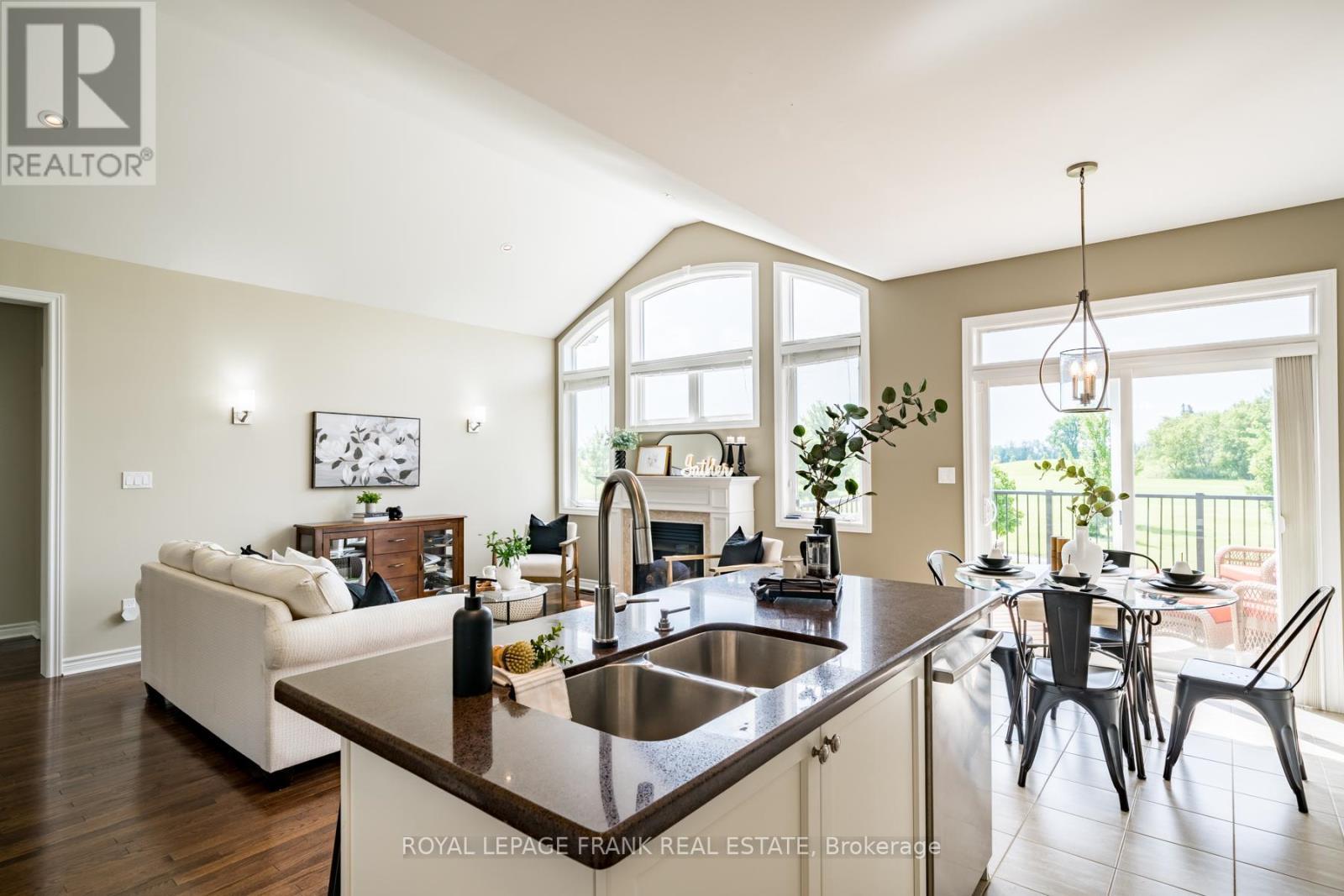 












17 LOGAN LANE

,
Kawartha Lakes (Lindsay),




Ontario
K9V0L3

