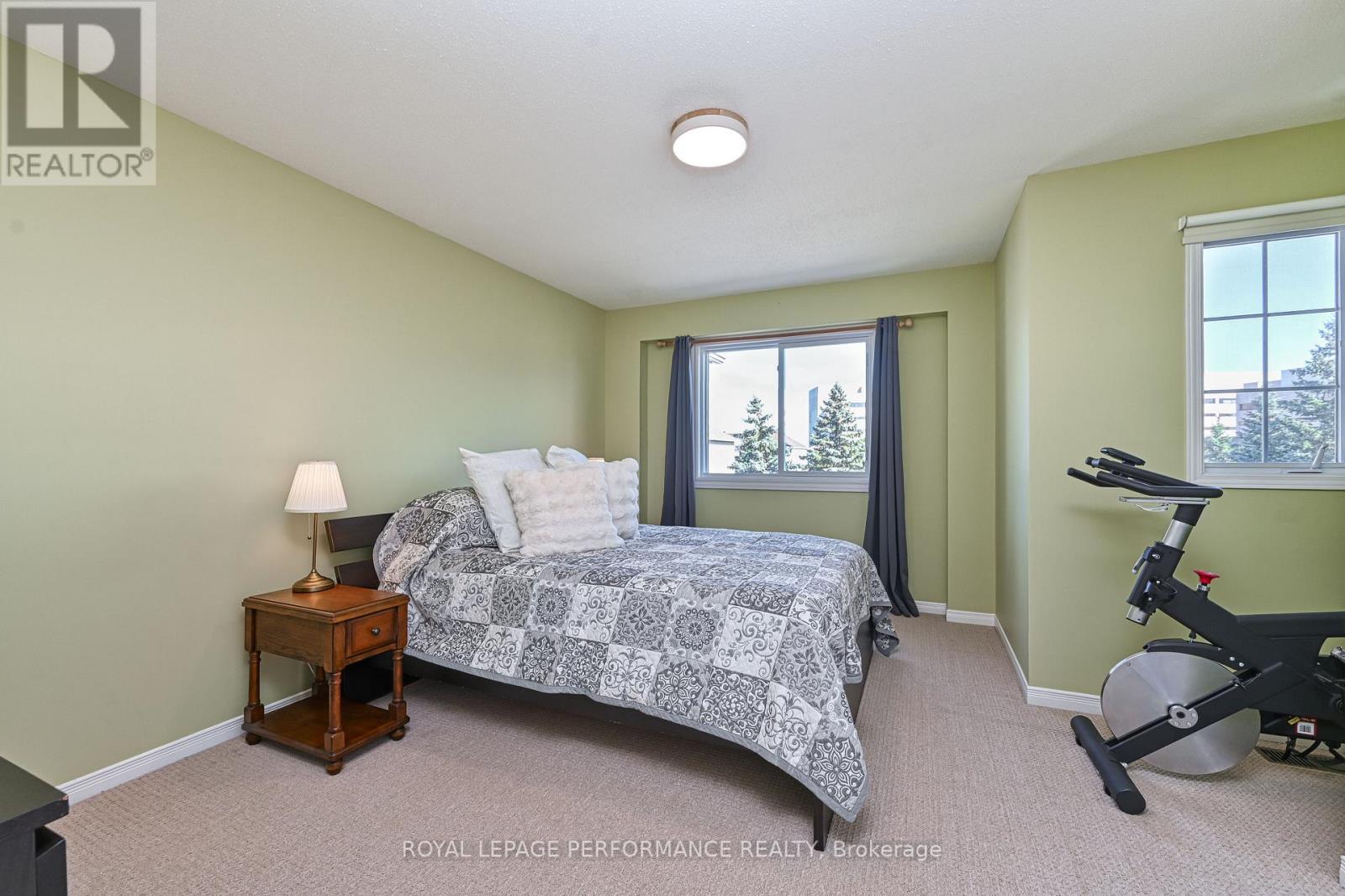 












42 YORKVILLE STREET

,
Ottawa,




Ontario
K2C4B5

