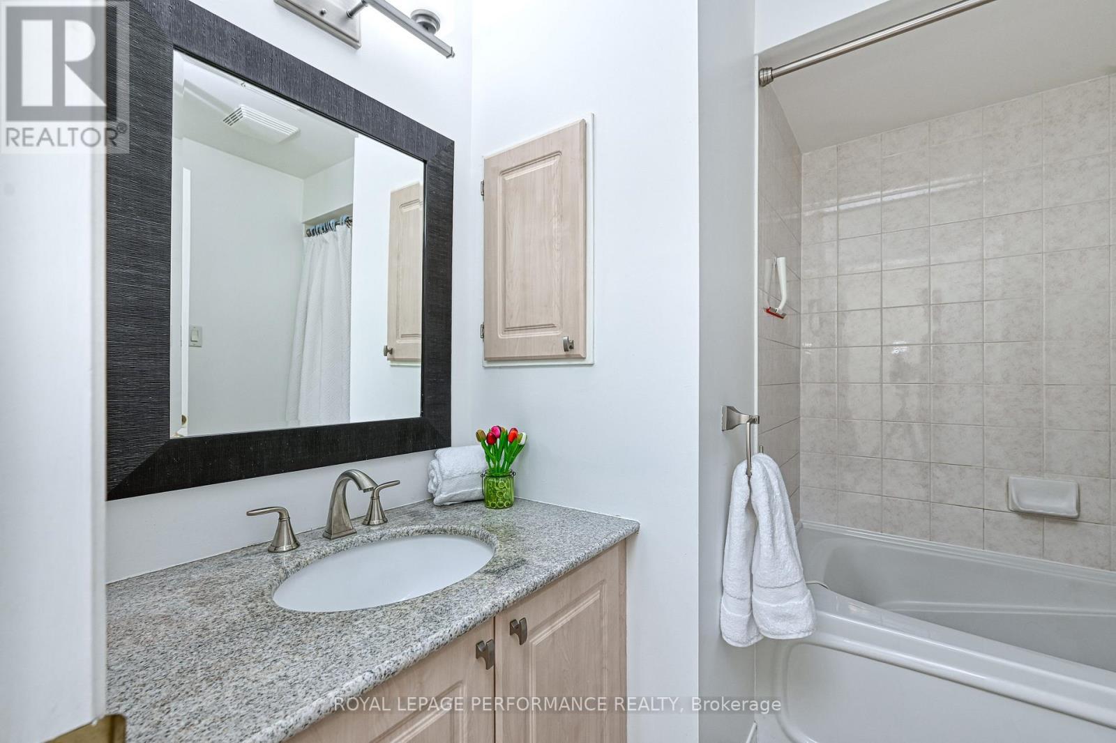 












42 YORKVILLE STREET

,
Ottawa,




Ontario
K2C4B5

