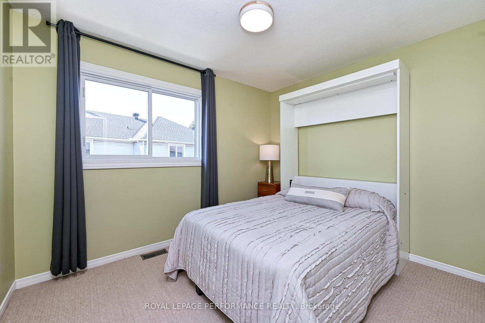 












42 YORKVILLE STREET

,
Ottawa,




Ontario
K2C4B5

