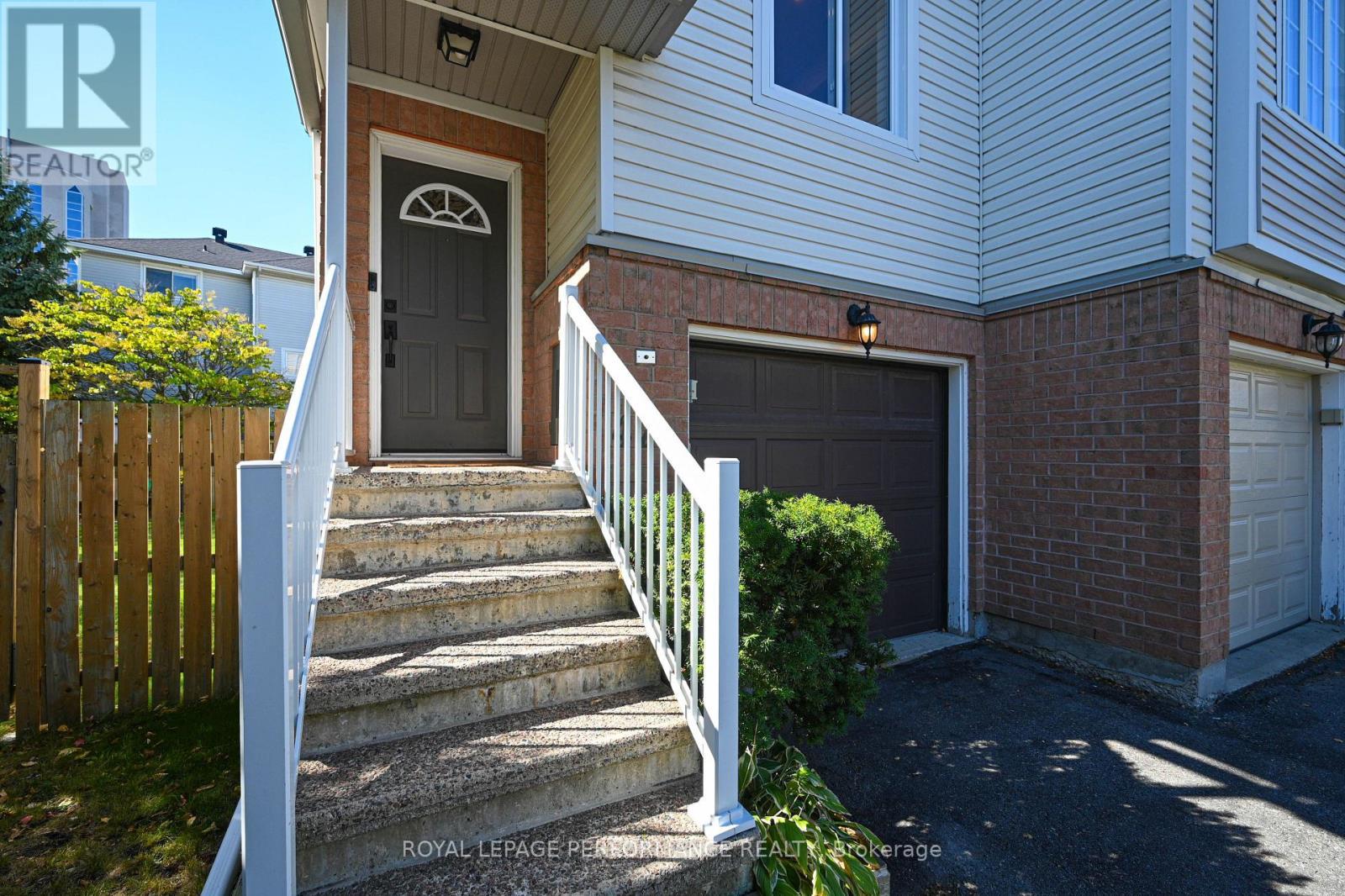 












42 YORKVILLE STREET

,
Ottawa,




Ontario
K2C4B5

