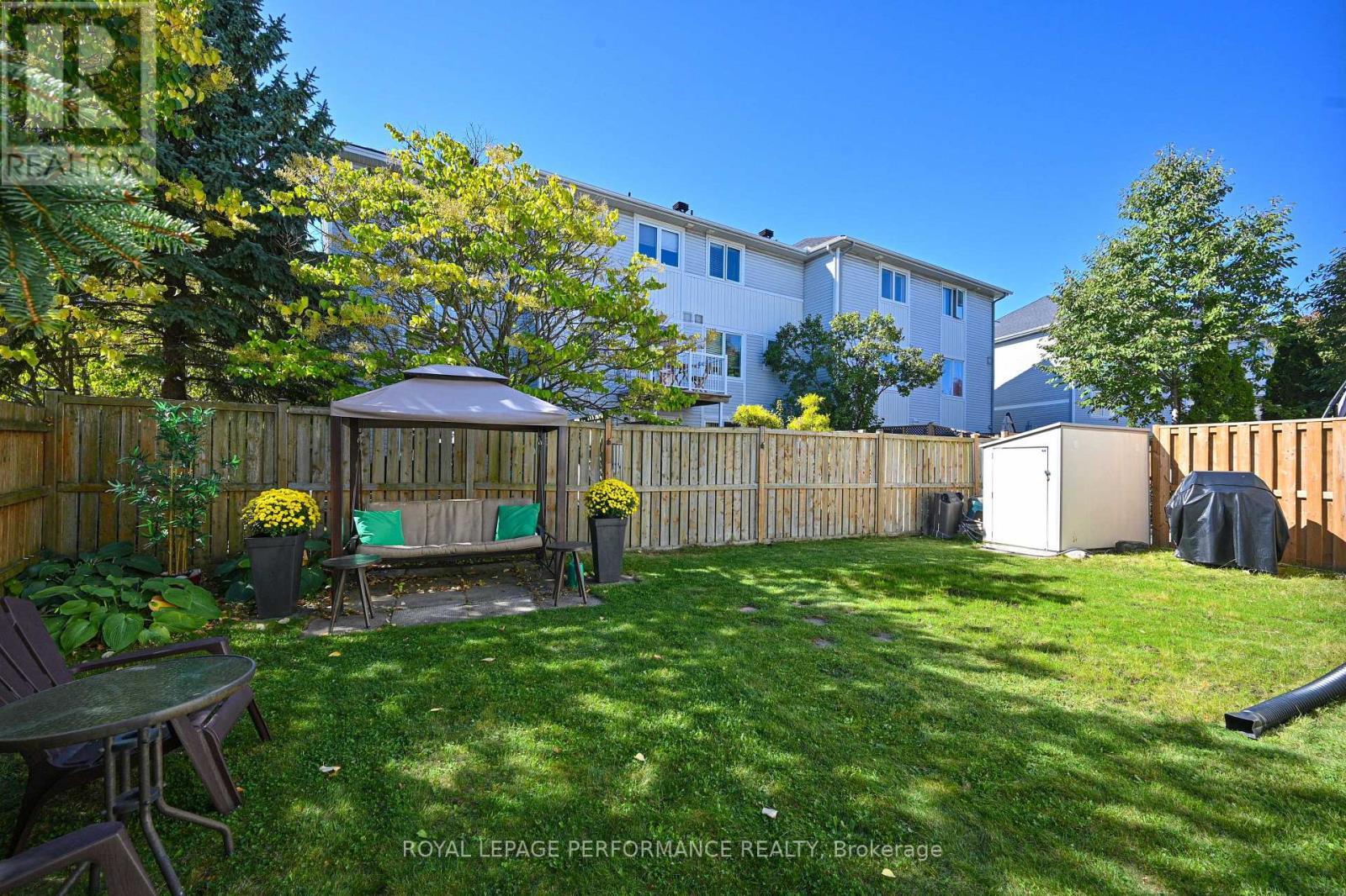 












42 YORKVILLE STREET

,
Ottawa,




Ontario
K2C4B5

