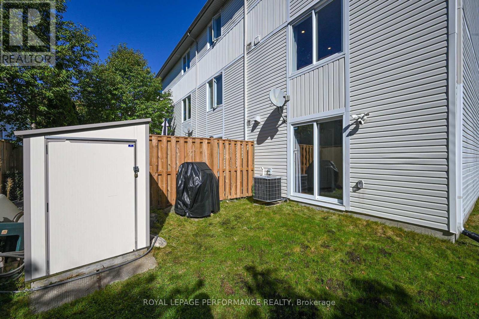 












42 YORKVILLE STREET

,
Ottawa,




Ontario
K2C4B5

