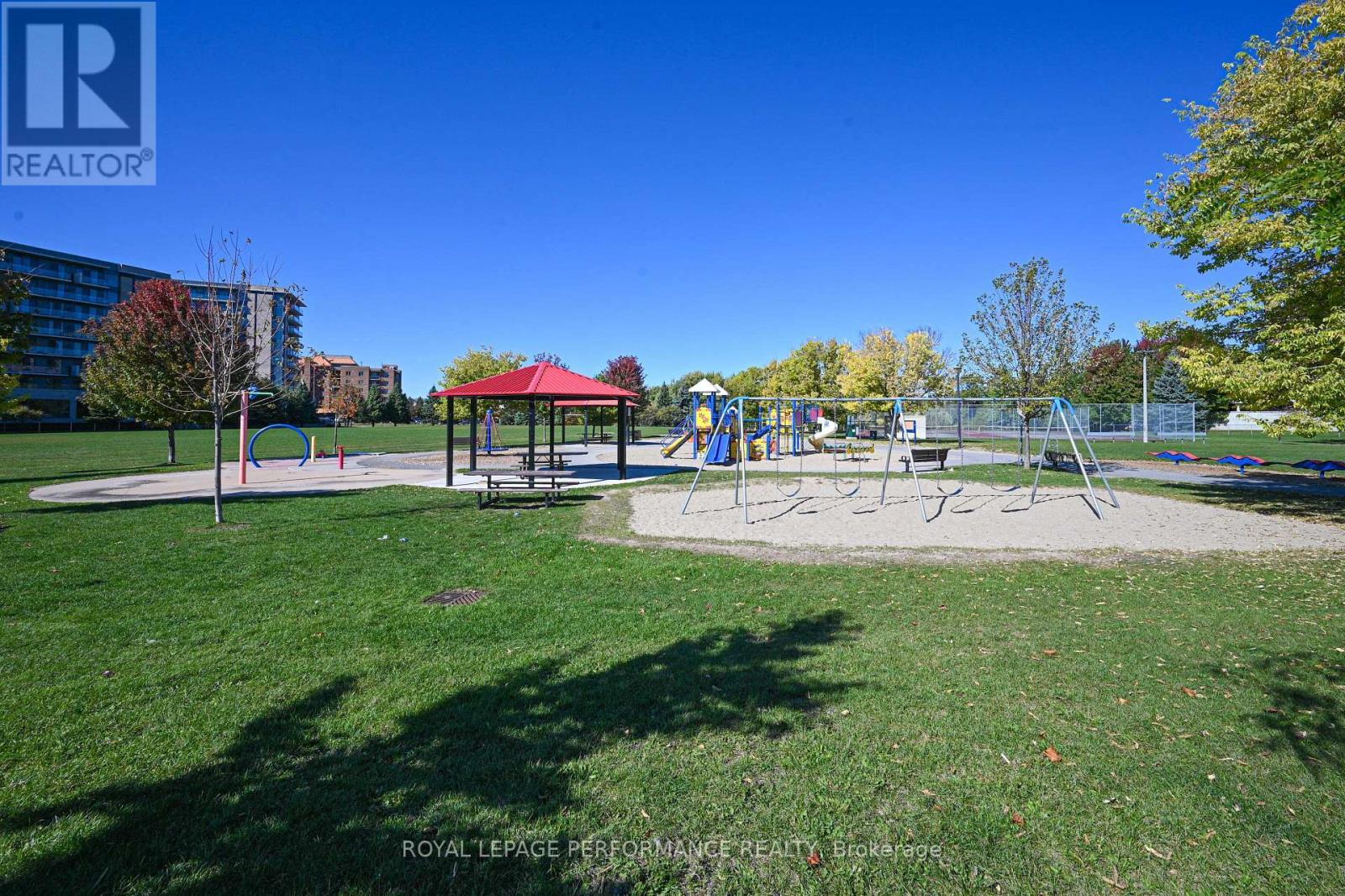 












42 YORKVILLE STREET

,
Ottawa,




Ontario
K2C4B5


