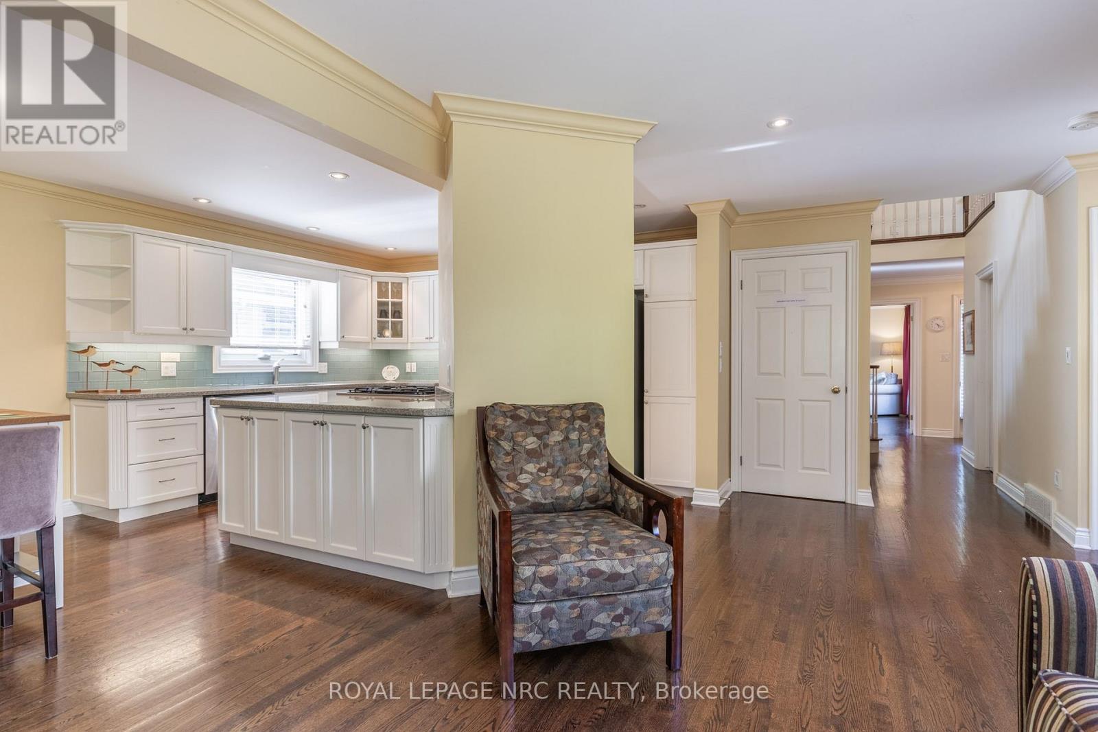 












328 NIAGARA BOULEVARD

,
Niagara-on-the-Lake (Town),




Ontario
L0S1J0

