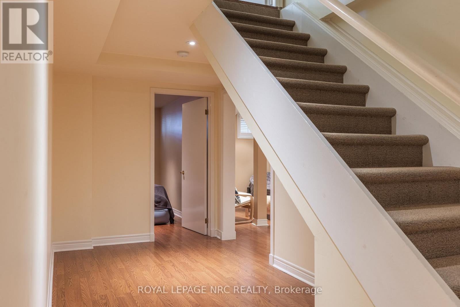 












328 NIAGARA BOULEVARD

,
Niagara-on-the-Lake (Town),




Ontario
L0S1J0

