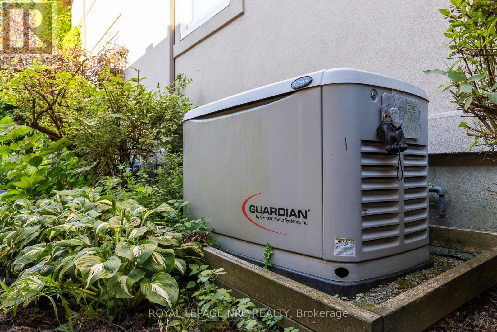 












328 NIAGARA BOULEVARD

,
Niagara-on-the-Lake (Town),




Ontario
L0S1J0

