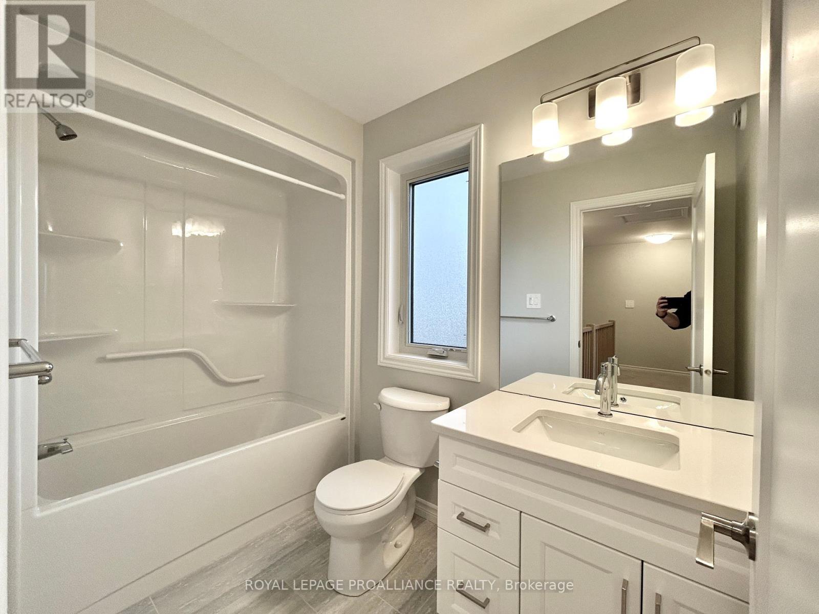 












79 ATHABASKA DRIVE

,
Belleville (Thurlow Ward),




Ontario
K8N0T1

