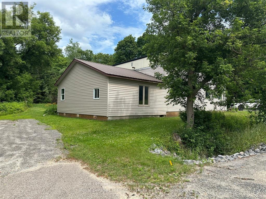 












76 ONTARIO STREET

,
Armour,




Ontario
P0A1C0

