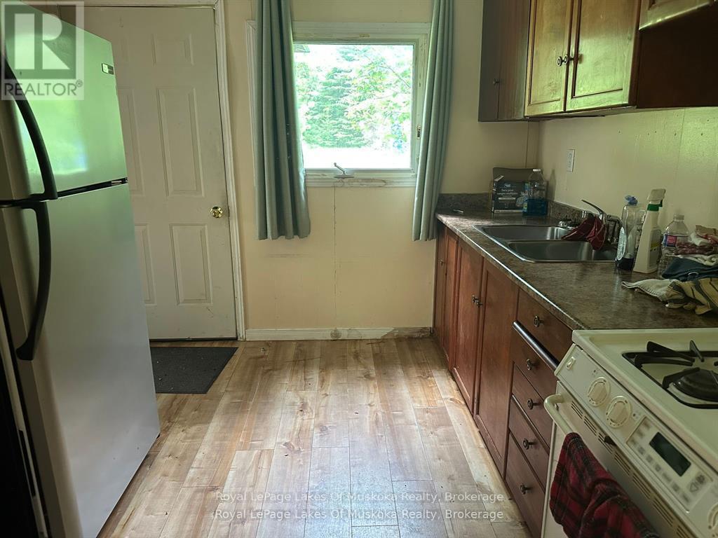 












76 ONTARIO STREET

,
Armour,




Ontario
P0A1C0

