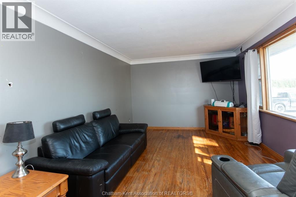 












9525 MCNAUGHTON LINE

,
Chatham,







Ontario
N7M5J7

