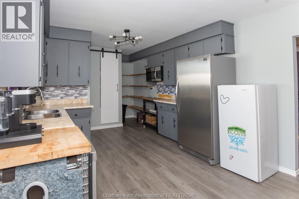 












9525 MCNAUGHTON LINE

,
Chatham,







Ontario
N7M5J7

