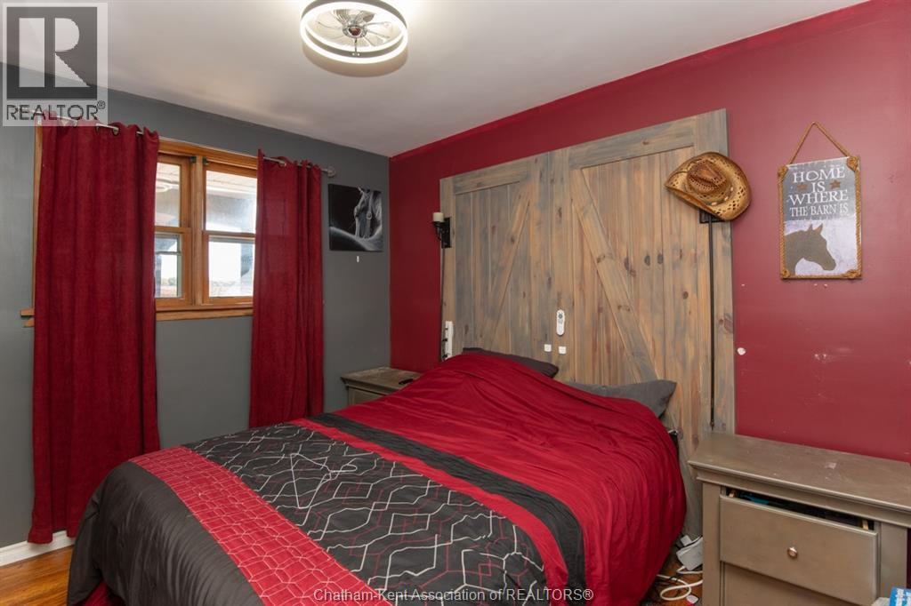 












9525 MCNAUGHTON LINE

,
Chatham,







Ontario
N7M5J7

