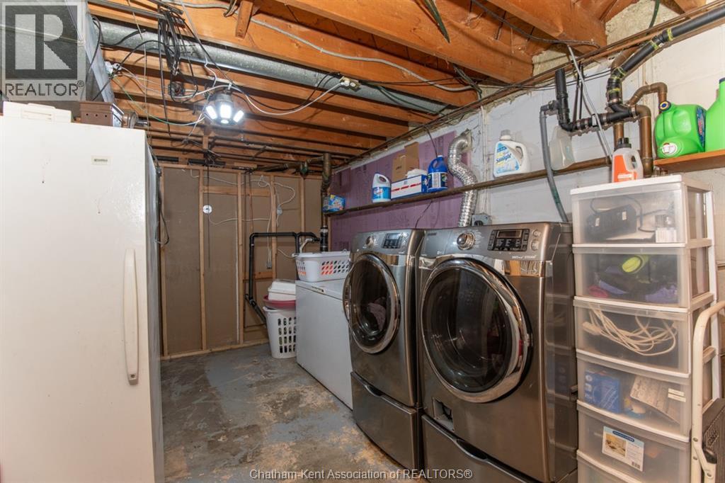 












9525 MCNAUGHTON LINE

,
Chatham,







Ontario
N7M5J7

