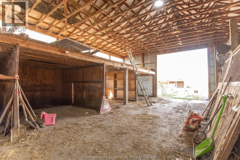 












9525 MCNAUGHTON LINE

,
Chatham,







Ontario
N7M5J7

