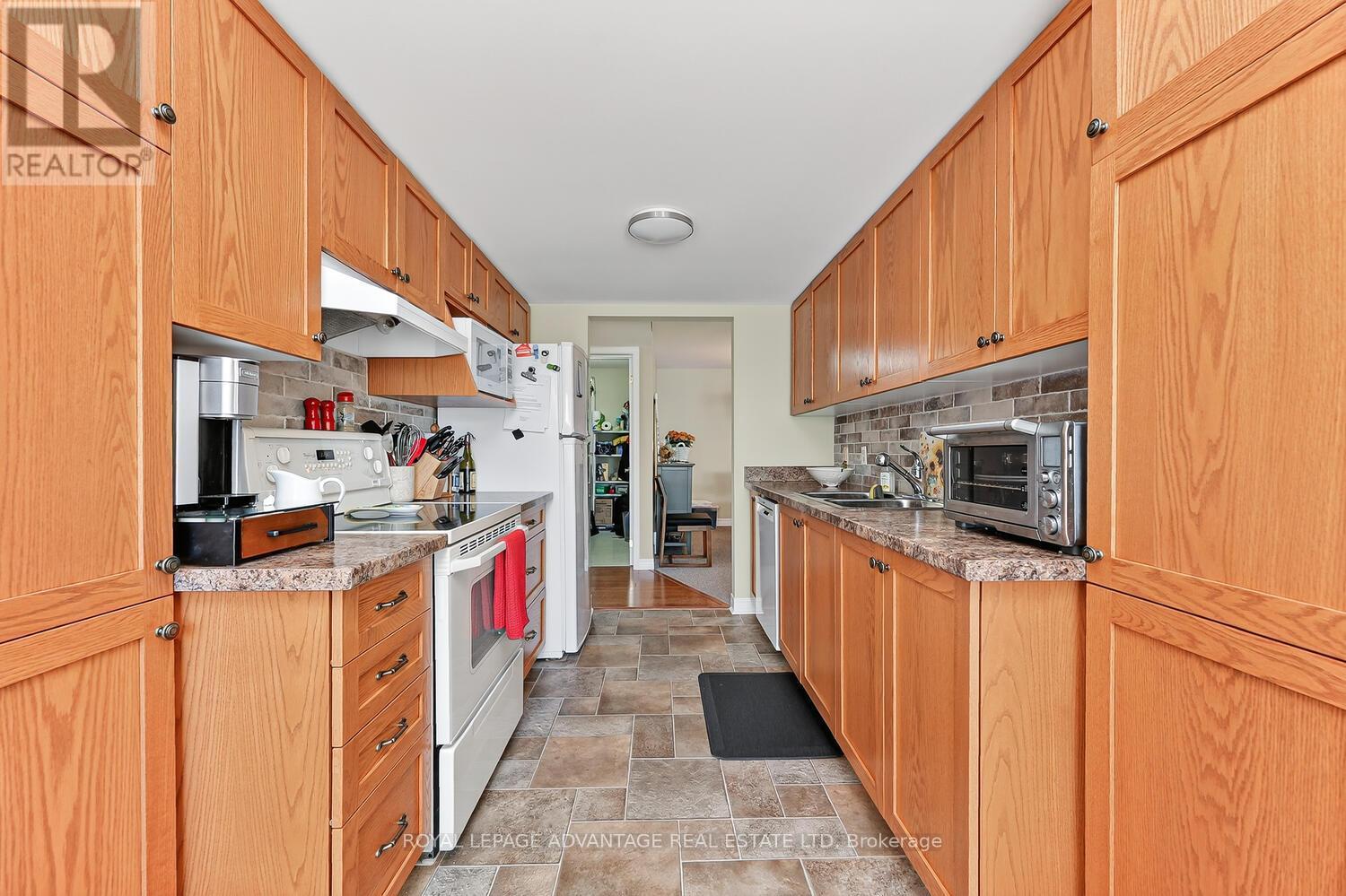 












206 - 23 ROGERS ROAD

,
Perth,




Ontario
K7H1P2

