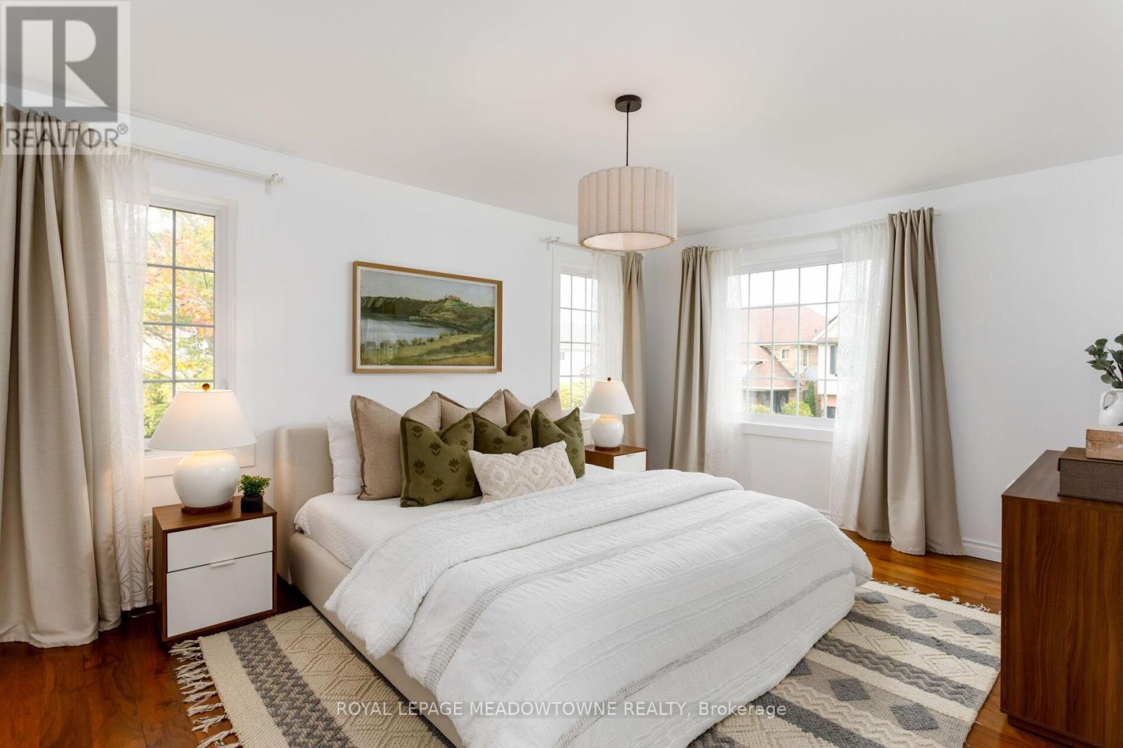 












976 LANCASTER BOULEVARD

,
Milton,




Ontario
L9T6E1

