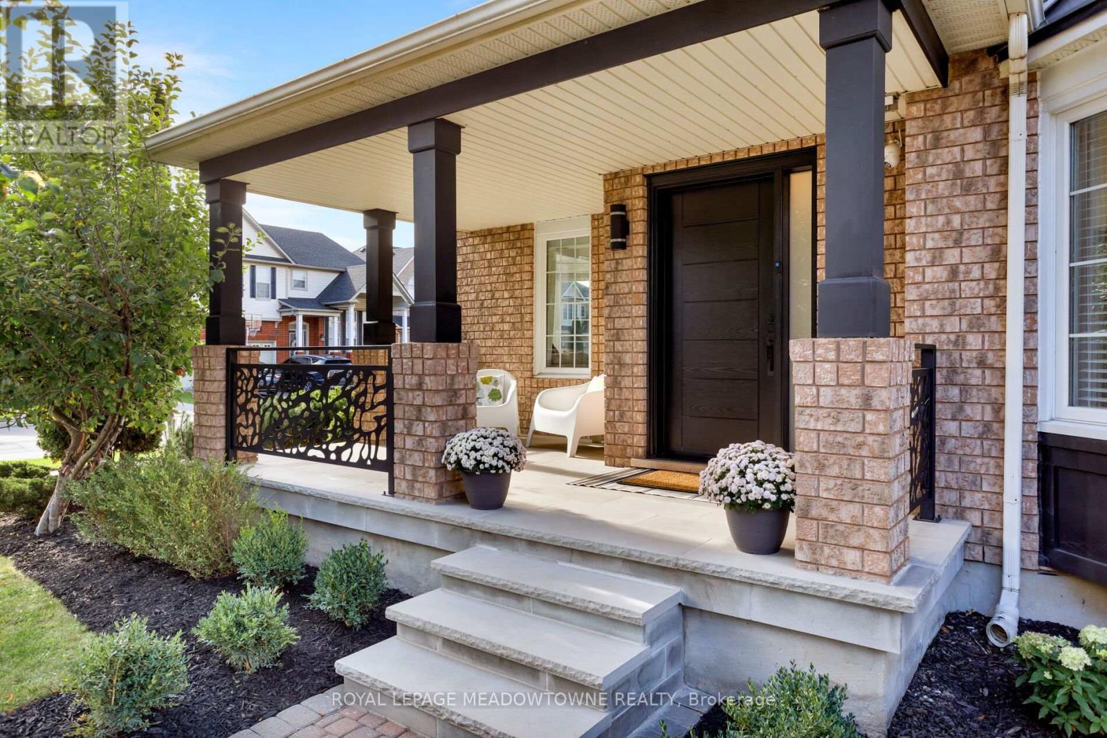 












976 LANCASTER BOULEVARD

,
Milton,




Ontario
L9T6E1

