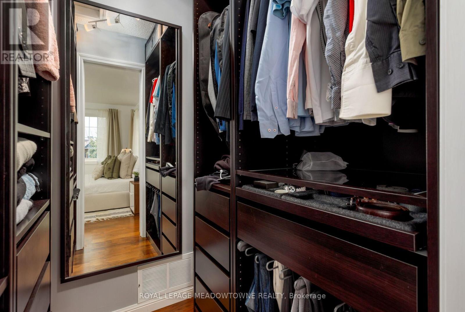 












976 LANCASTER BOULEVARD

,
Milton,




Ontario
L9T6E1

