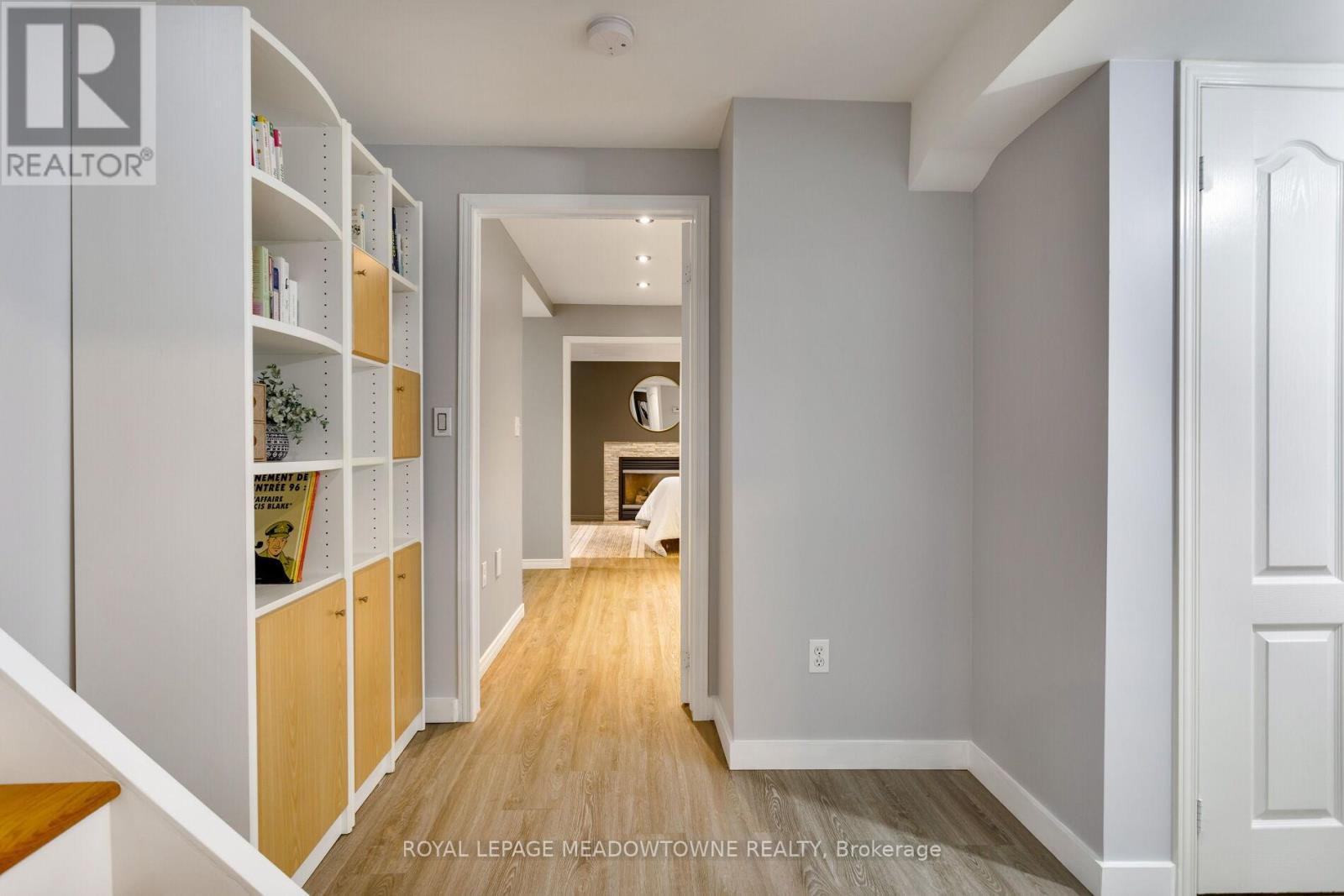 












976 LANCASTER BOULEVARD

,
Milton,




Ontario
L9T6E1

