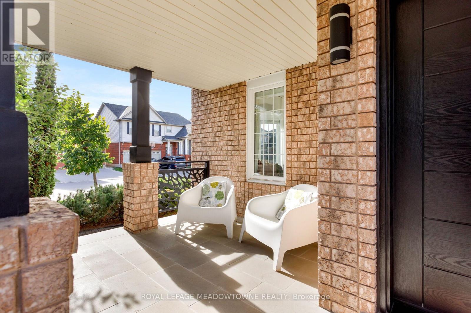 












976 LANCASTER BOULEVARD

,
Milton,




Ontario
L9T6E1


