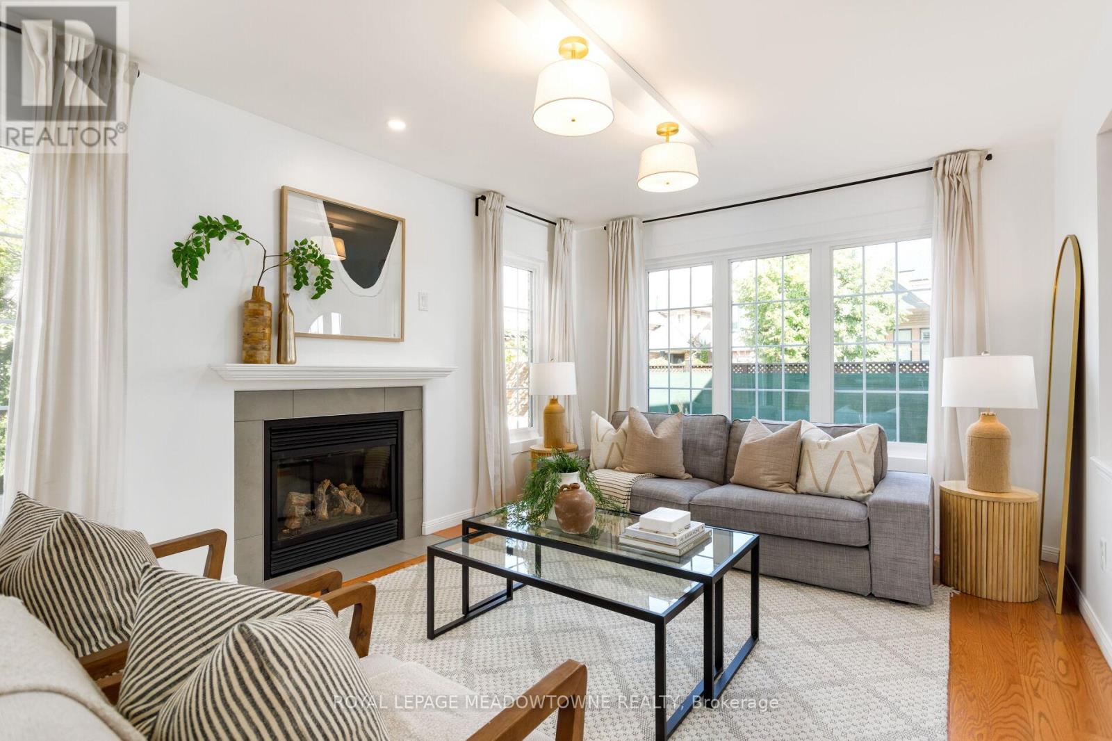 












976 LANCASTER BOULEVARD

,
Milton,




Ontario
L9T6E1

