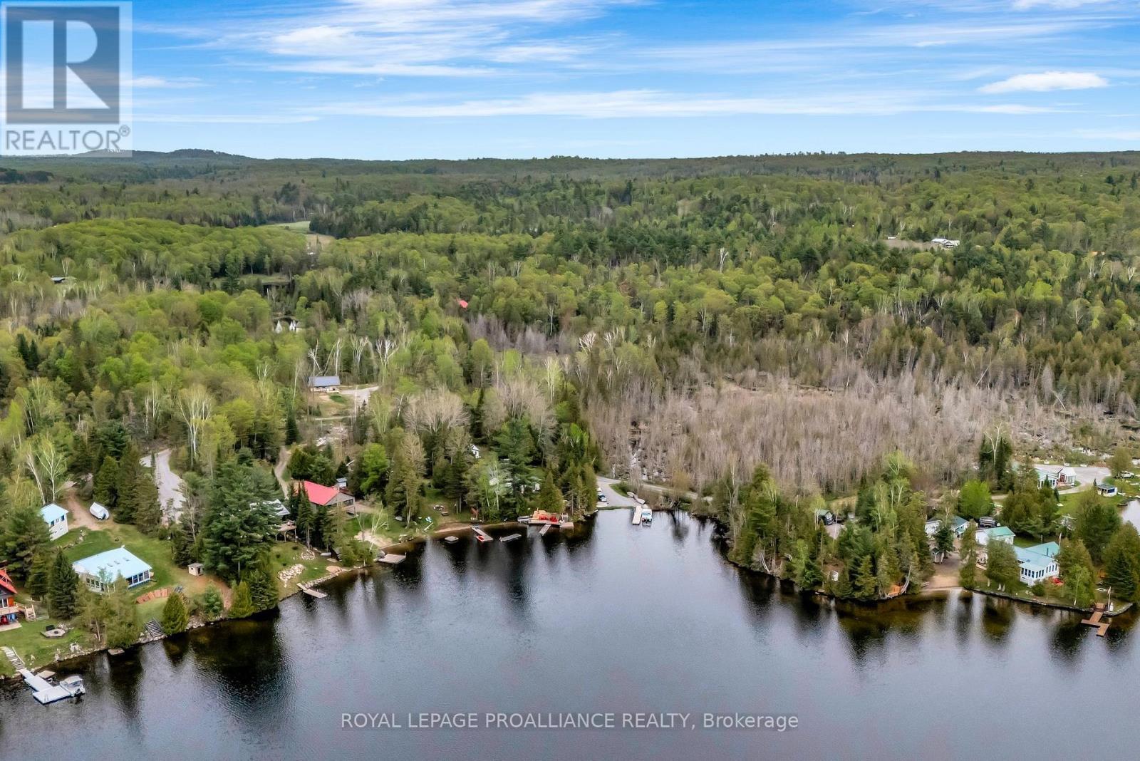 












34 ELM LANE

,
Tudor and Cashel (Cashel Ward),




Ontario
K0L1W0

