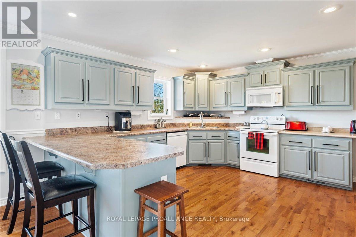 












9800 ROAD 509

,
Frontenac (Frontenac North),




Ontario
K0H1J0

