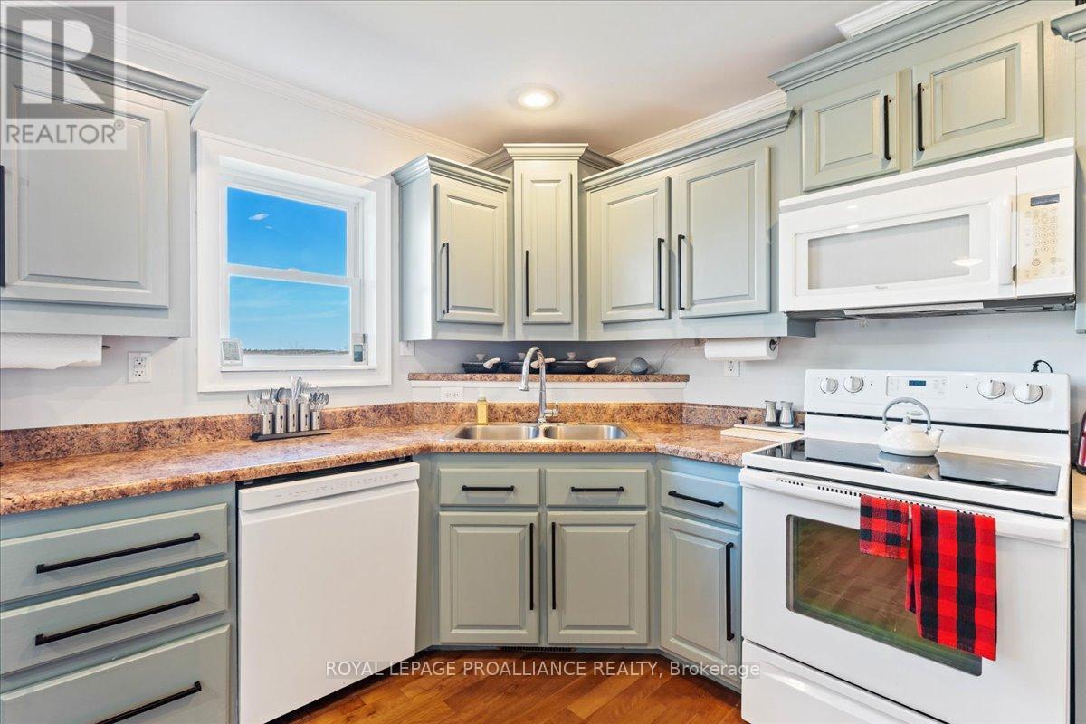 












9800 ROAD 509

,
Frontenac (Frontenac North),




Ontario
K0H1J0

