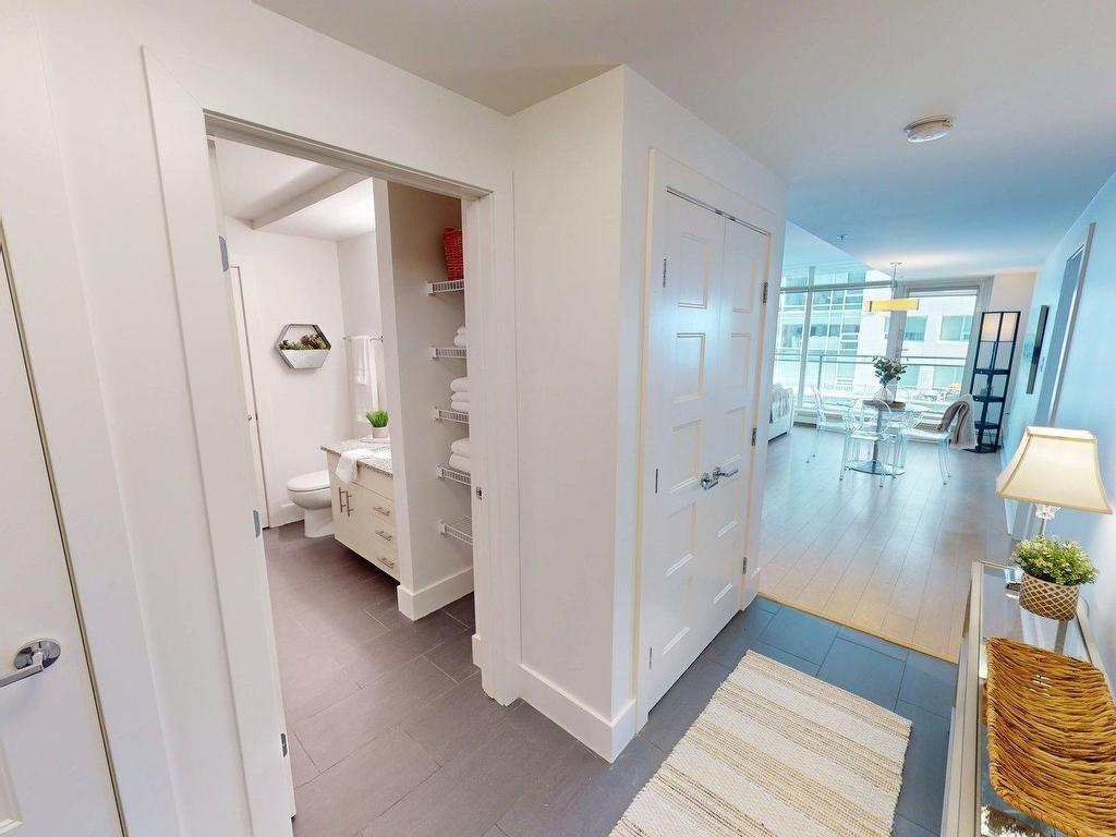 












504 15 Kings Wharf Place

,
Dartmouth,




NS
B2Y 0C2

