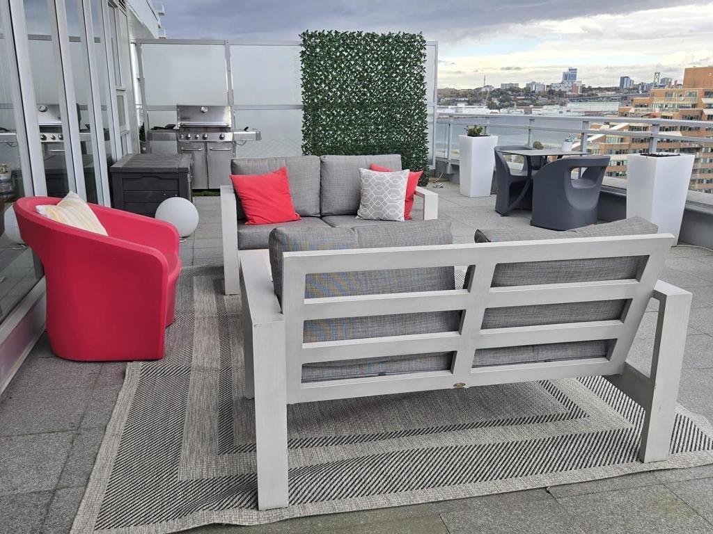 












504 15 Kings Wharf Place

,
Dartmouth,




NS
B2Y 0C2

