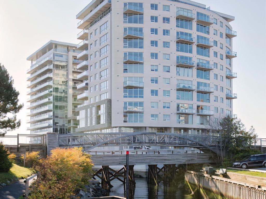 












504 15 Kings Wharf Place

,
Dartmouth,




NS
B2Y 0C2

