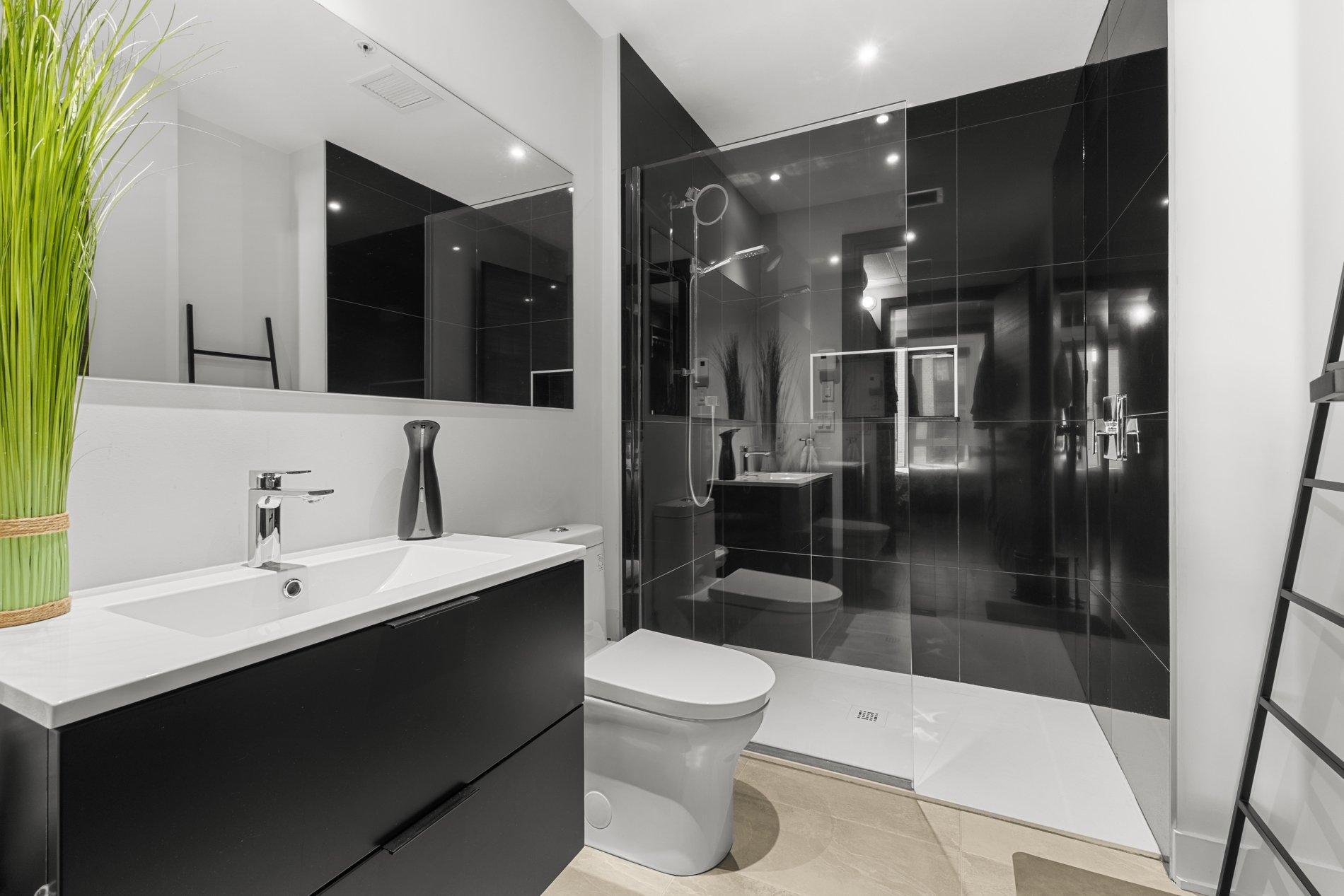 









1400


Rue Ottawa

, 118B,
Montréal (Le Sud-Ouest),




QC
H3C0Y9

