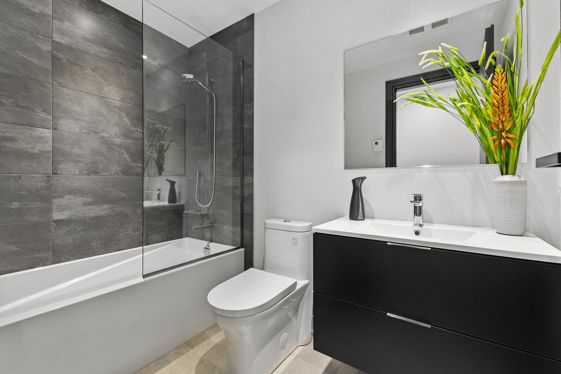 









1400


Rue Ottawa

, 118B,
Montréal (Le Sud-Ouest),




QC
H3C0Y9

