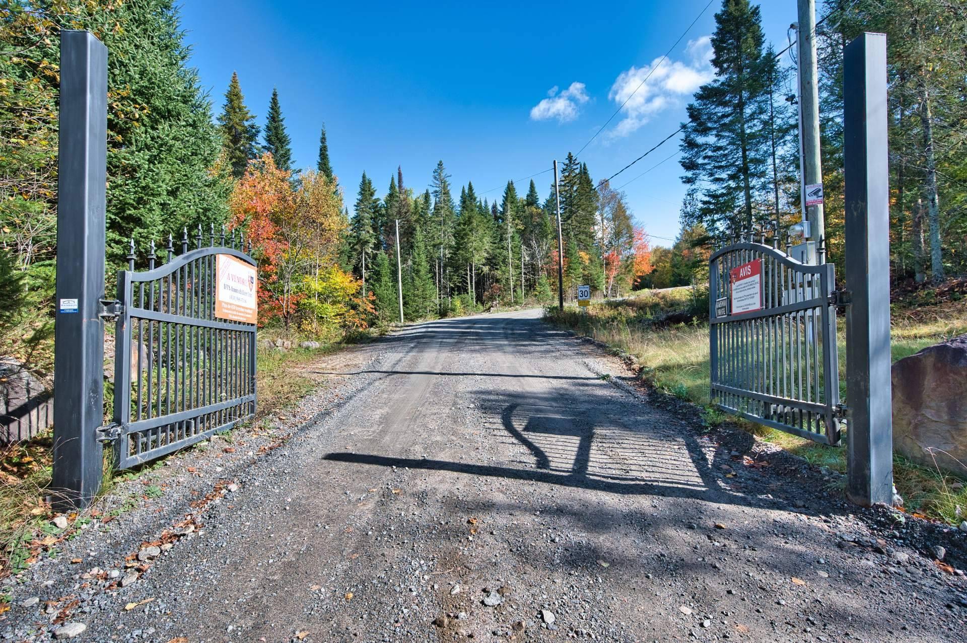 












Ch. de l'Hémisphère-Nord

,
Val-des-Lacs,







QC
J0T2P0

