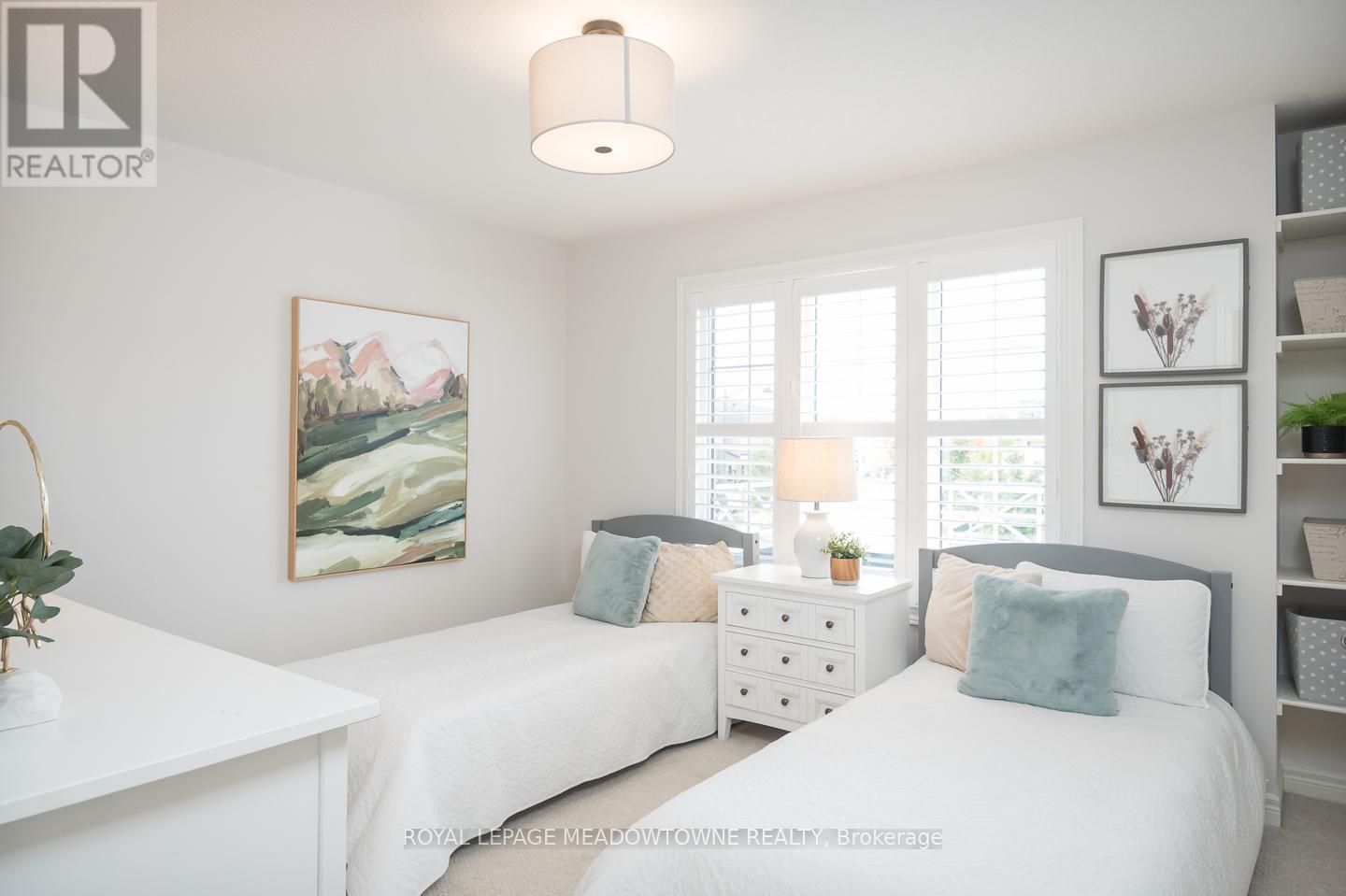 












476 MCGIBBON DRIVE

,
Milton,




Ontario
L9T5K7

