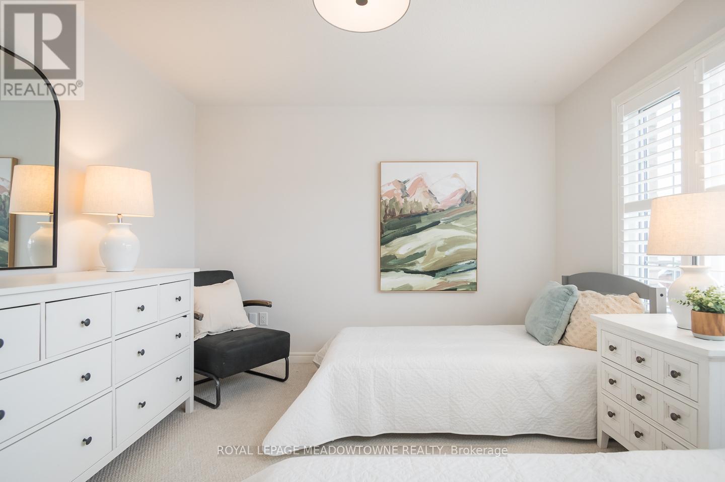 












476 MCGIBBON DRIVE

,
Milton,




Ontario
L9T5K7

