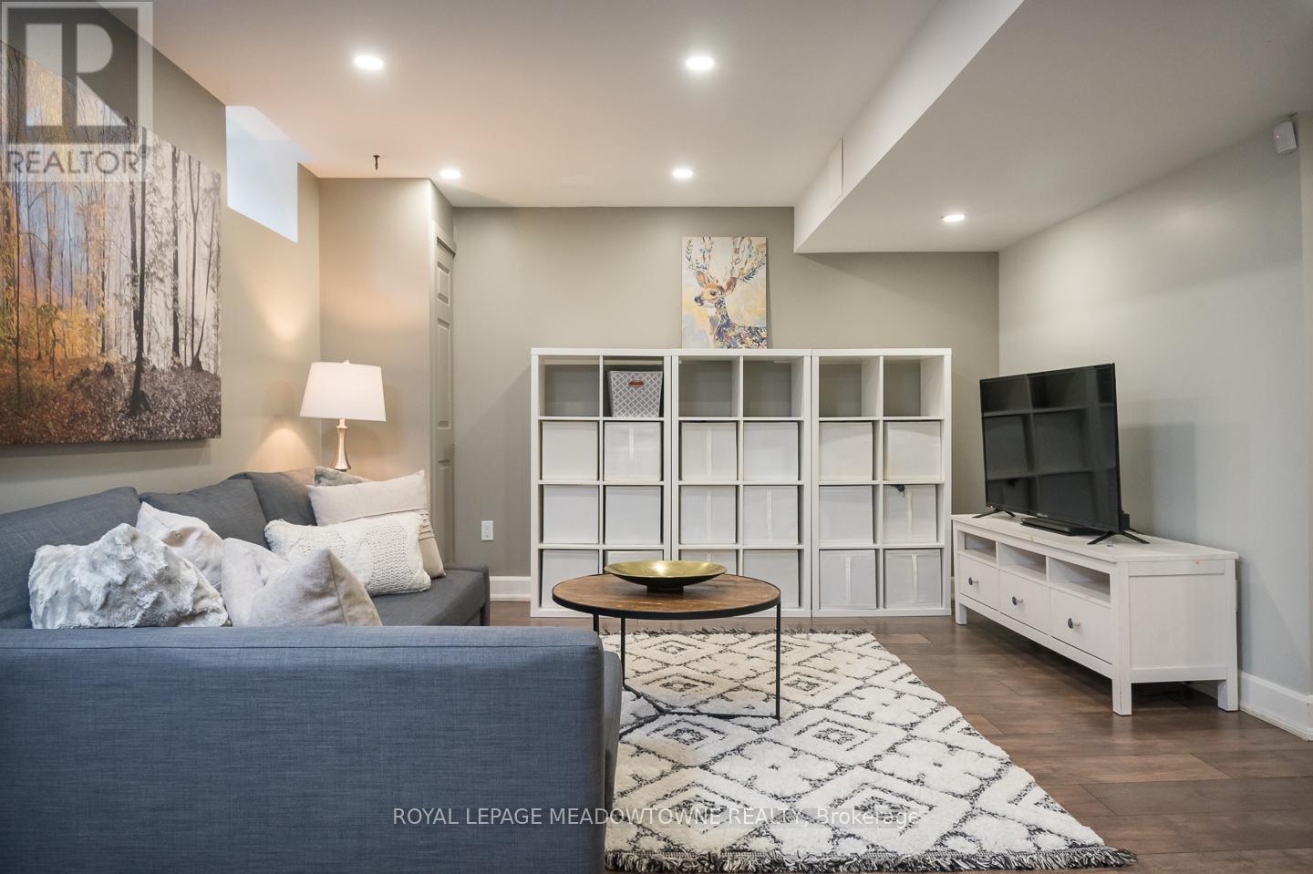 












476 MCGIBBON DRIVE

,
Milton,




Ontario
L9T5K7

