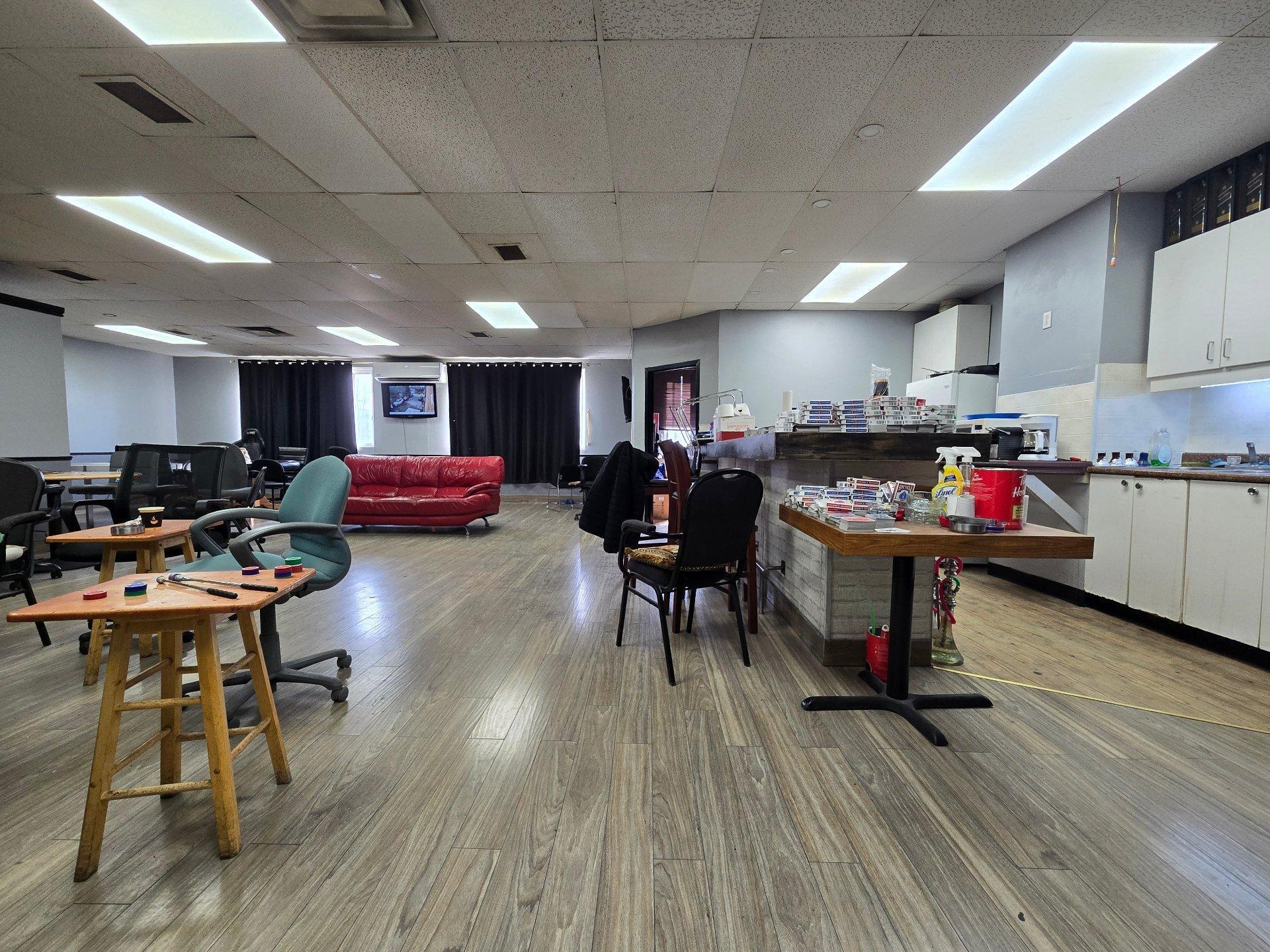 









1276


Boul. Curé-Labelle

, 204,
Laval (Chomedey),




QC
H7V2W1

