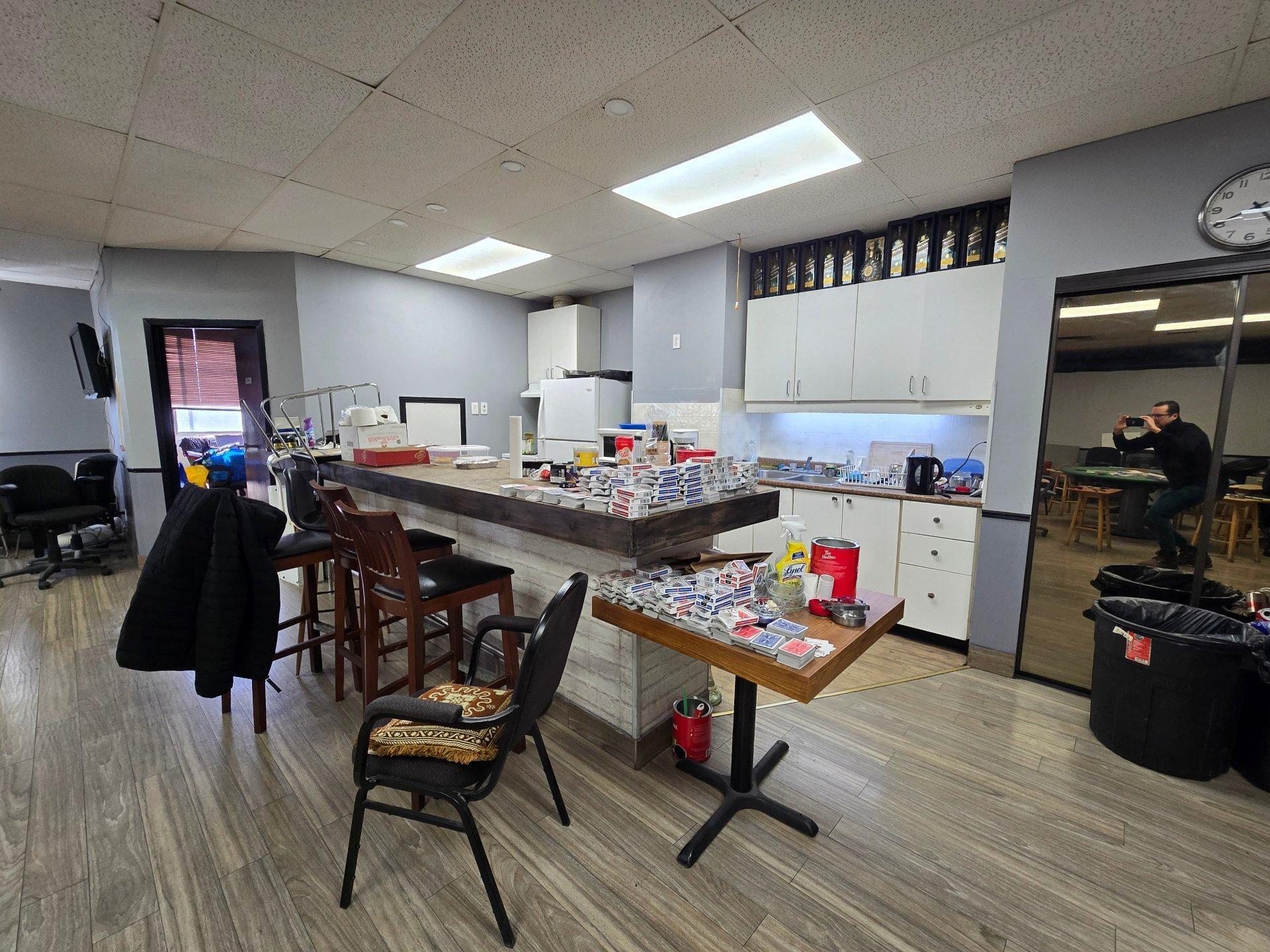 









1276


Boul. Curé-Labelle

, 204,
Laval (Chomedey),




QC
H7V2W1

