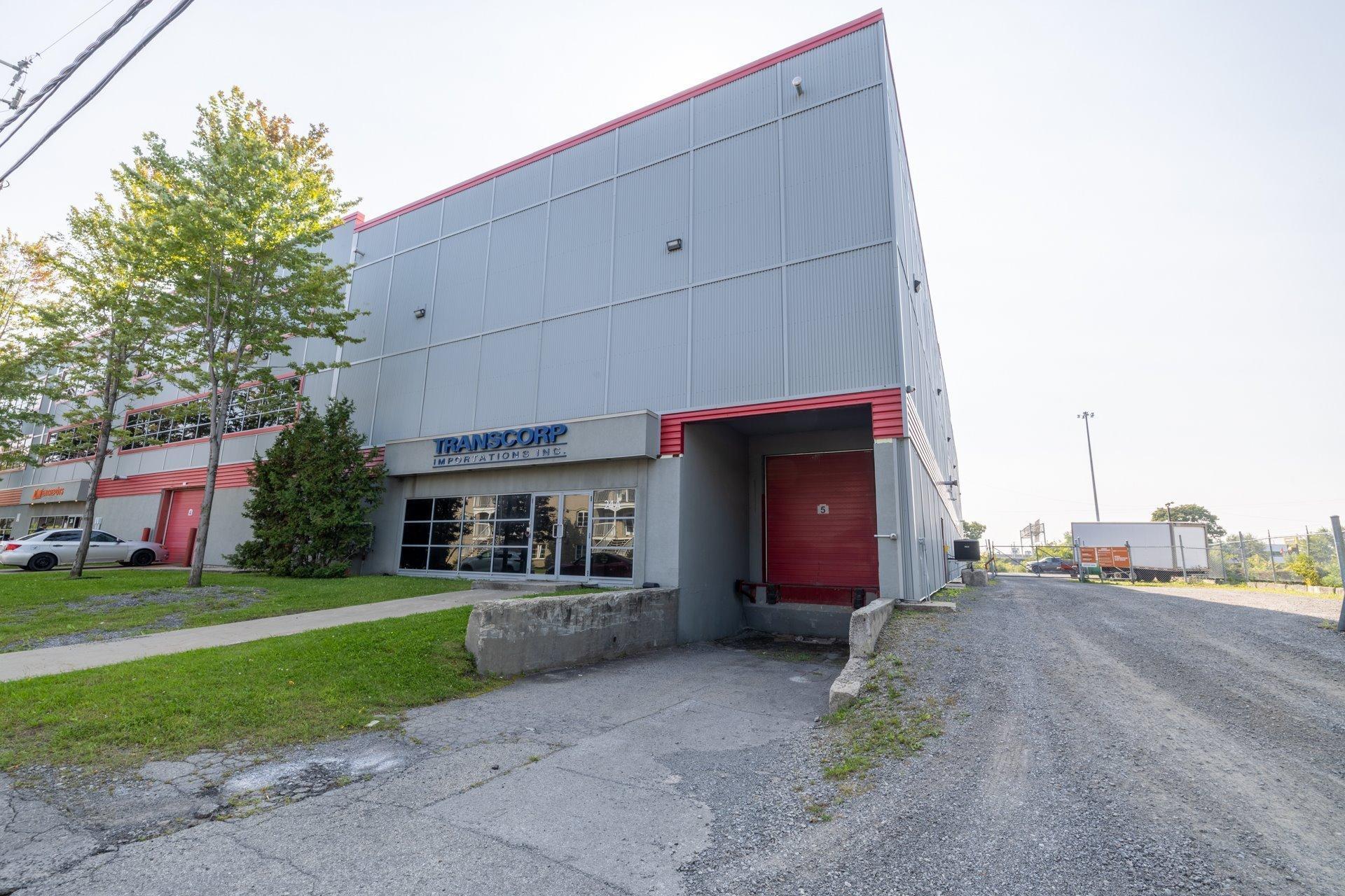









24


Carré Sicard

, 1,
Sainte-Thérèse,




QC
J7E3X6

