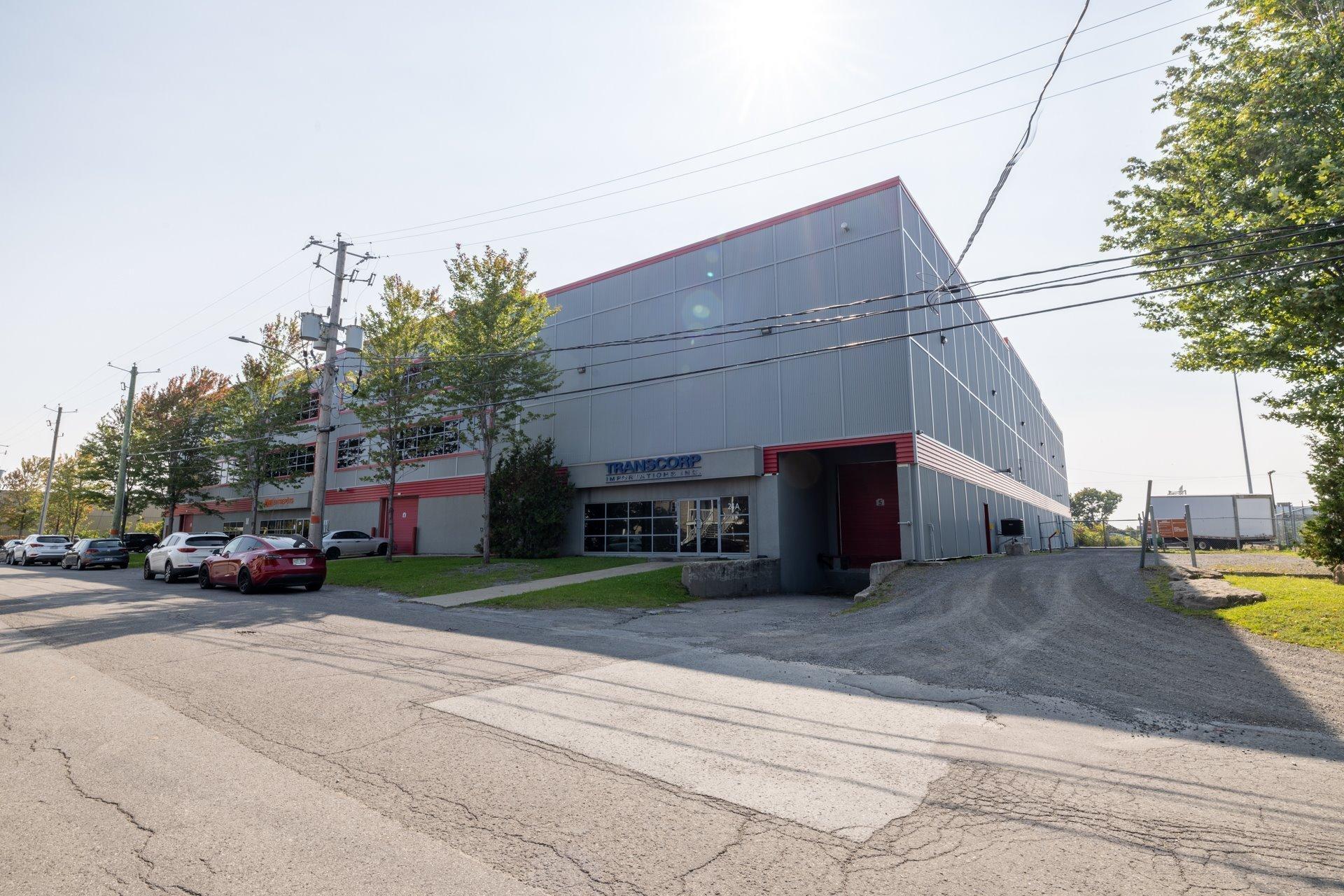 









24


Carré Sicard

, 1,
Sainte-Thérèse,




QC
J7E3X6

