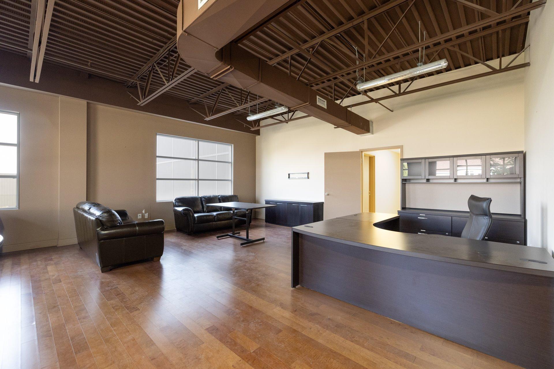 









24


Carré Sicard

, 1,
Sainte-Thérèse,




QC
J7E3X6

