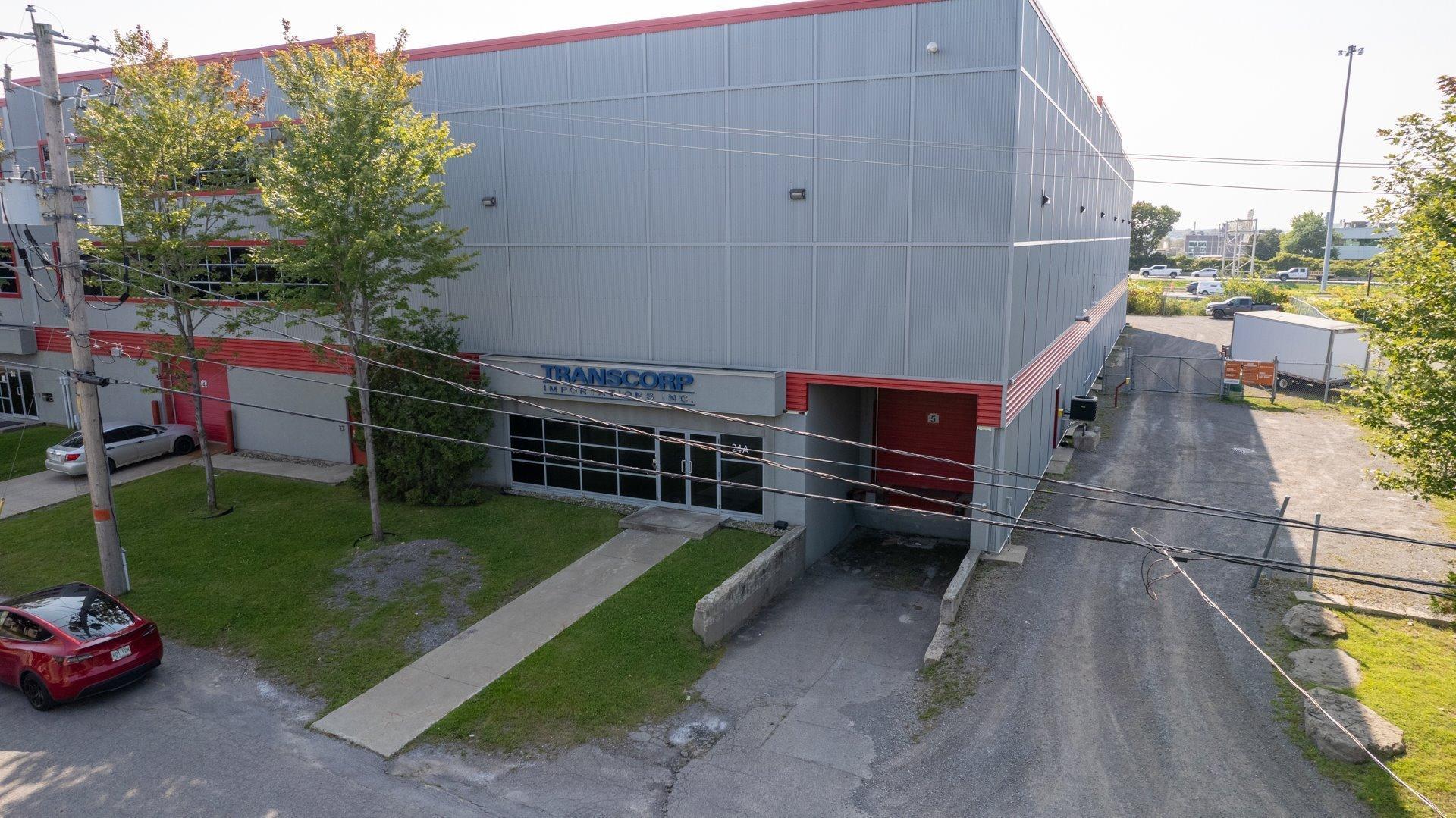 









24


Carré Sicard

, 1,
Sainte-Thérèse,




QC
J7E3X6

