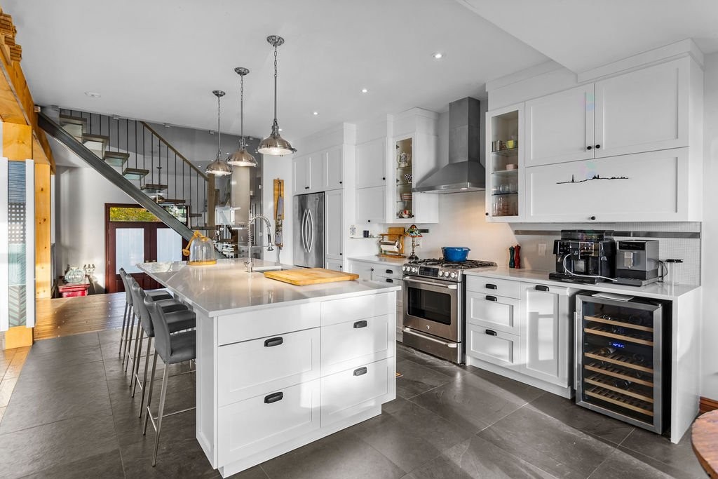 









200


Ch. de Villandry

,
Saint-Adolphe-d'Howard,




QC
J0T2B0

